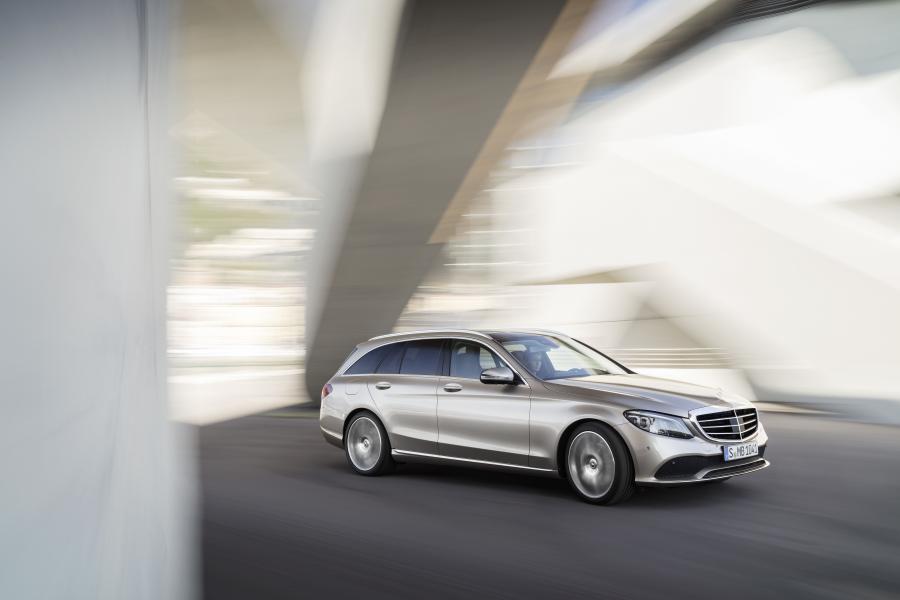  Mercedes-Benz C-Class Exclusive Line Estate (S205) 2018 года  (WW) (фото 1 из 19)